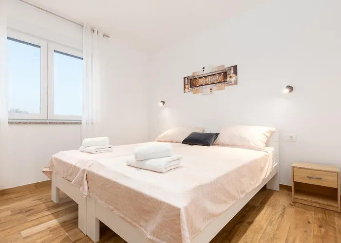 Ema&ana In Pula,istrien