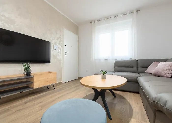 Вілла Ema&ana In Pula,istrien Пула