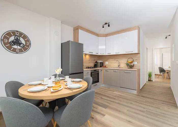 Ema&ana In Pula,istrien