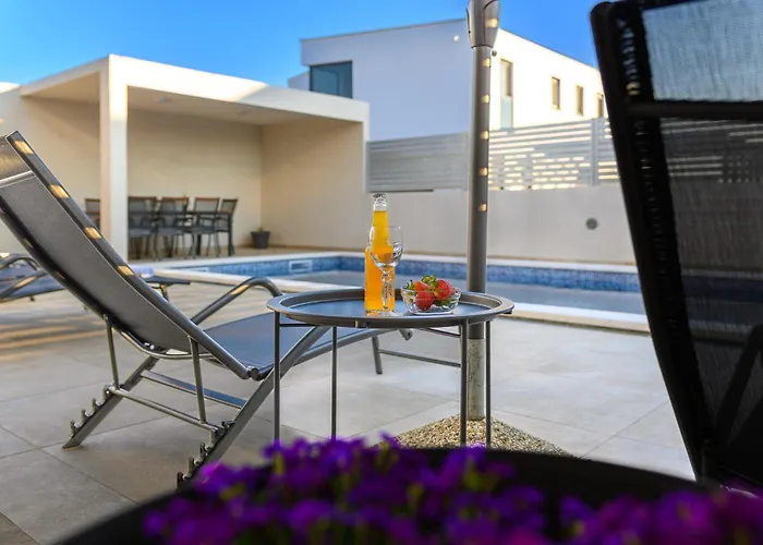 Ema&ana In Pula,istrien