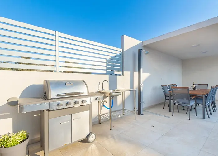 Ema&ana In Pula,istrien