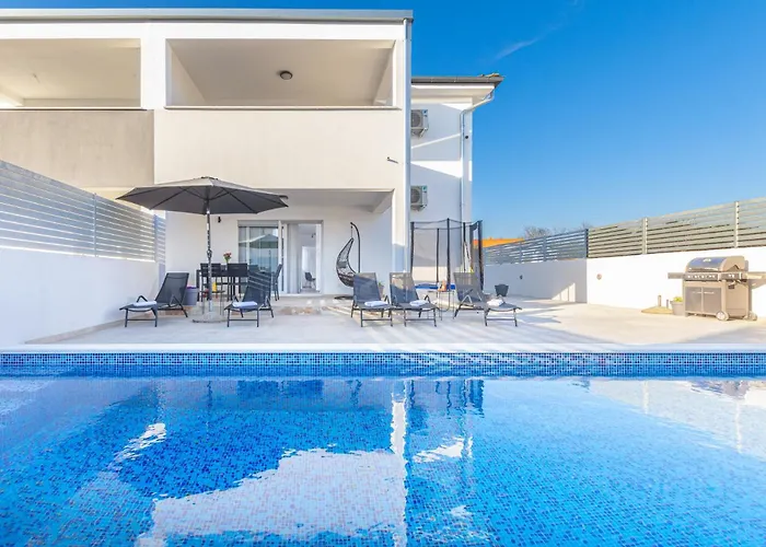 Ema&ana In Pula,istrien Пула