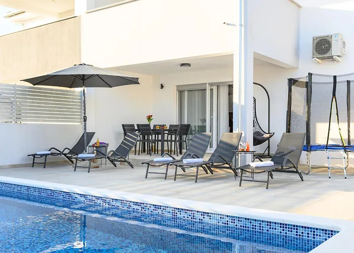 Вілла Ema&ana In Pula,istrien Пула